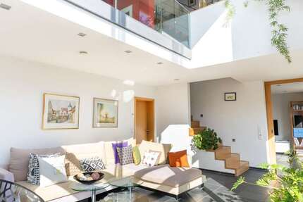 Haus Schweinfurt Haardt - 7 Zimmer, 201 m&sup2;, 695.000&euro; | Angebot:25835080