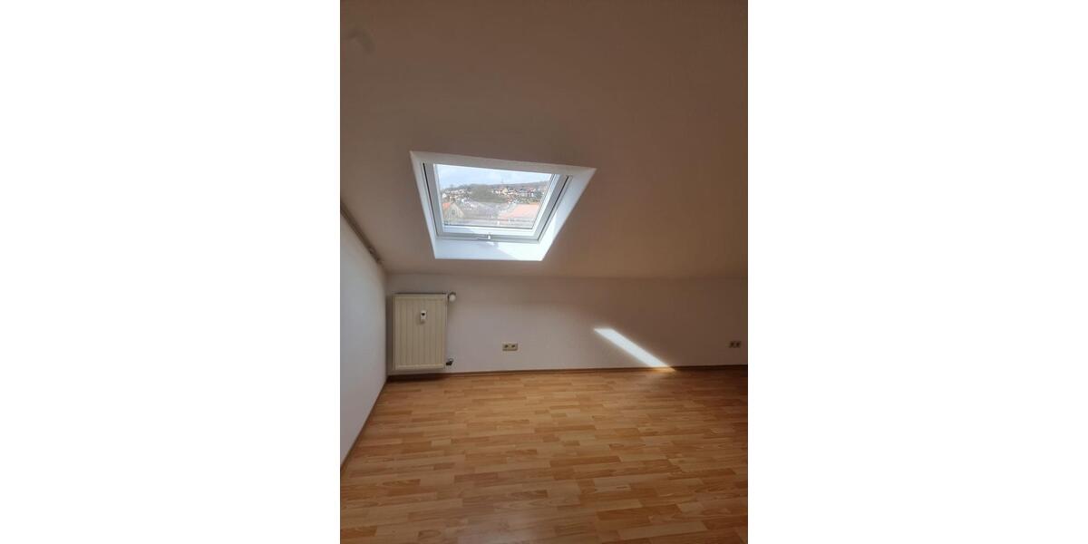 Dachgeschoßwohnung Zeil am Main - 1.5 Zimmer, 33 m&sup2;, 339&euro; | Angebot:25782844