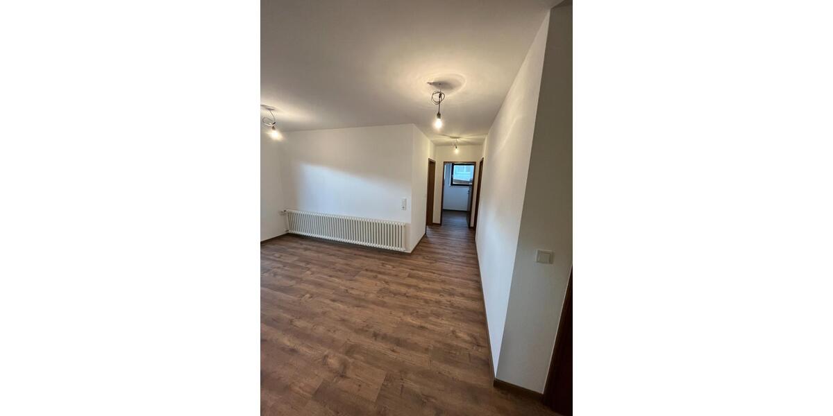 Erdgeschoßwohnung Bad Kissingen - 4.5 Zimmer, 120 m&sup2;, 1.350&euro; | Angebot:25637740