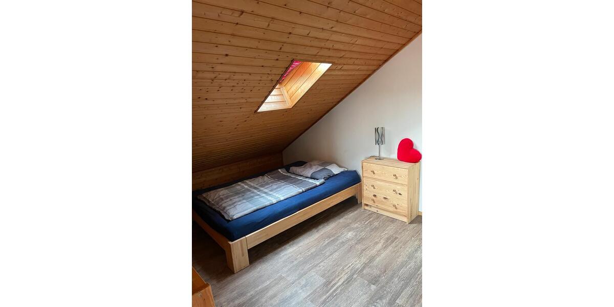 Dachgeschoßwohnung Grafenrheinfeld - 1.5 Zimmer, 45 m&sup2;, 675&euro; | Angebot:26676124