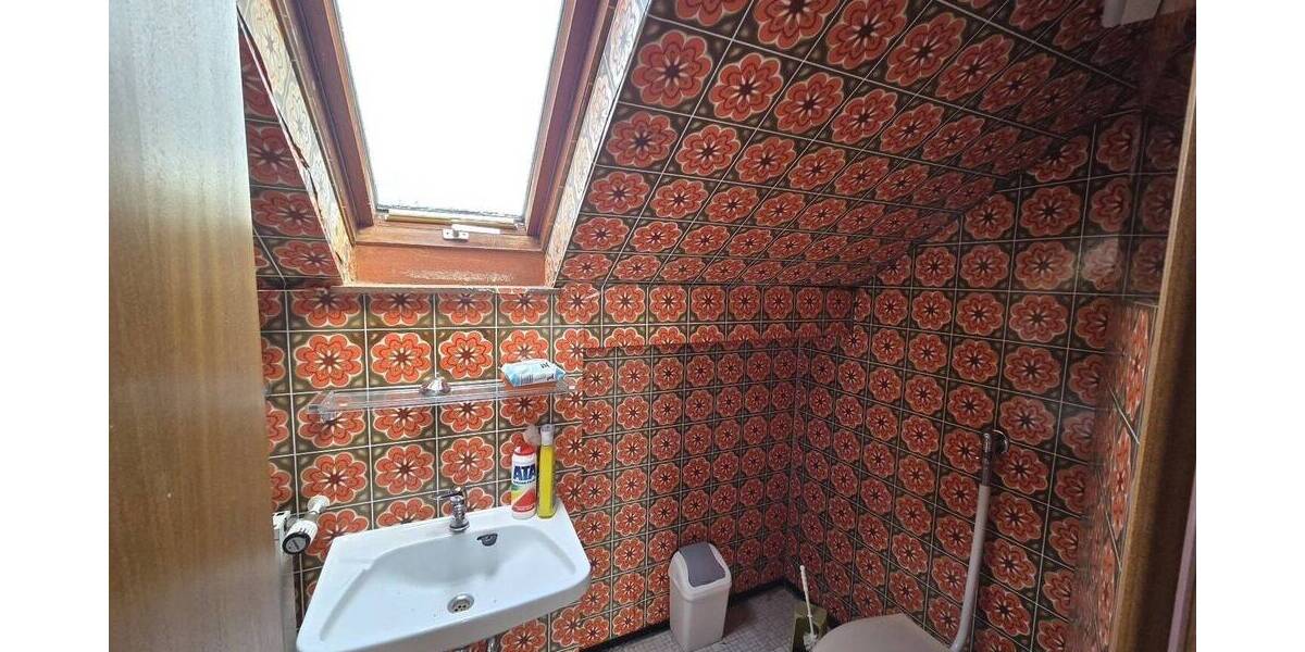 Mehrfamilienhaus, Wohnhaus Hofheim - 7 Zimmer, 150 m&sup2;, 265.000&euro; | Angebot:26930532