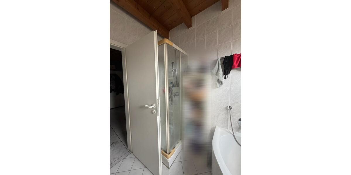 Dachgeschoßwohnung Gochsheim - 3 Zimmer, 80 m&sup2;, 920&euro; | Angebot:26039839