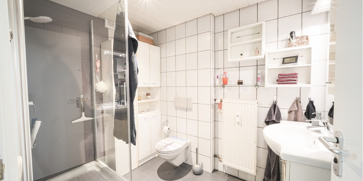 Sehr gepflegtes, freistehendes Mehrfamilien- Generationenhaus, zur Eigennutzung und Kapitalanlage - Mehrfamilienhaus, Wohnhaus Poppenhausen | Angebot:25374817