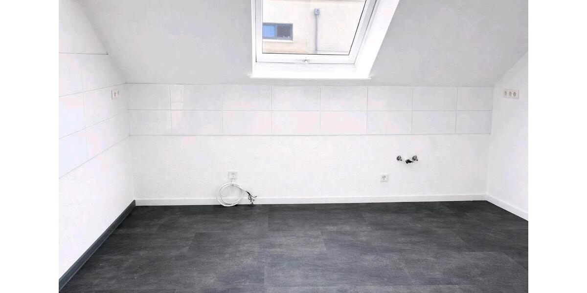 Dachgeschoßwohnung Haßfurt - 1 Zimmer, 65 m&sup2;, 645&euro; | Angebot:26000188