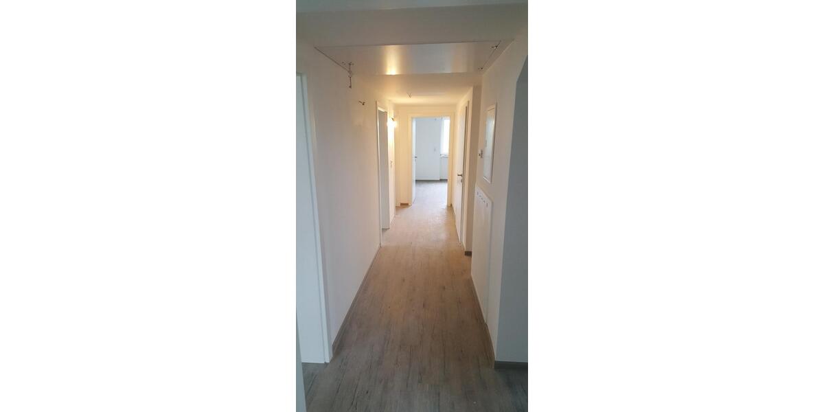 Etagenwohnung Hohenroth - 4 Zimmer, 114 m&sup2;, 1.140&euro; | Angebot:24841207