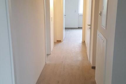 Wohnung Hohenroth - 4 Zimmer, 114 m&sup2;, 1.140&euro; | Angebot:24841207