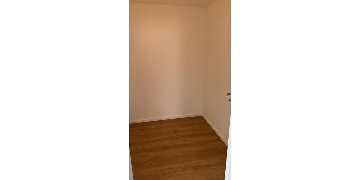 Etagenwohnung Hohenroth - 3 Zimmer, 90 m&sup2;, 675&euro; | Angebot:25844449