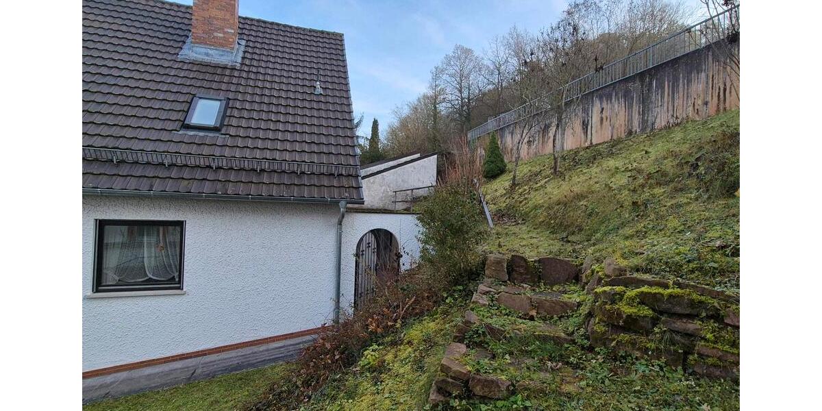 Mehrfamilienhaus, Wohnhaus Elfershausen - 5 Zimmer, 124 m&sup2;, 189.000&euro; | Angebot:24849046