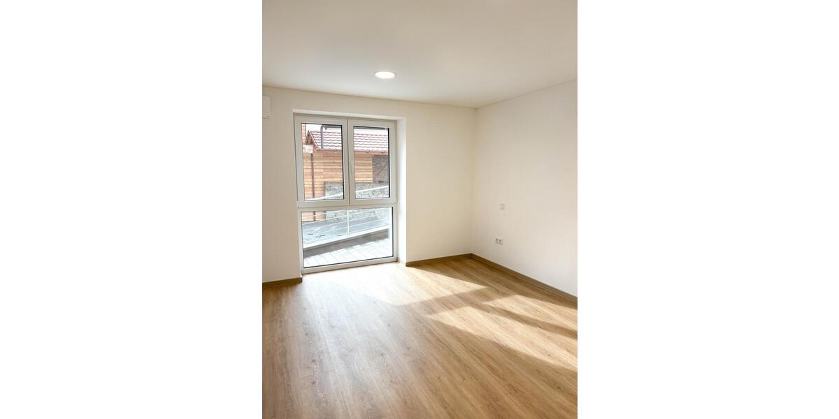 Erdgeschoßwohnung Estenfeld - 3 Zimmer, 103 m&sup2;, 1.235&euro; | Angebot:25415395