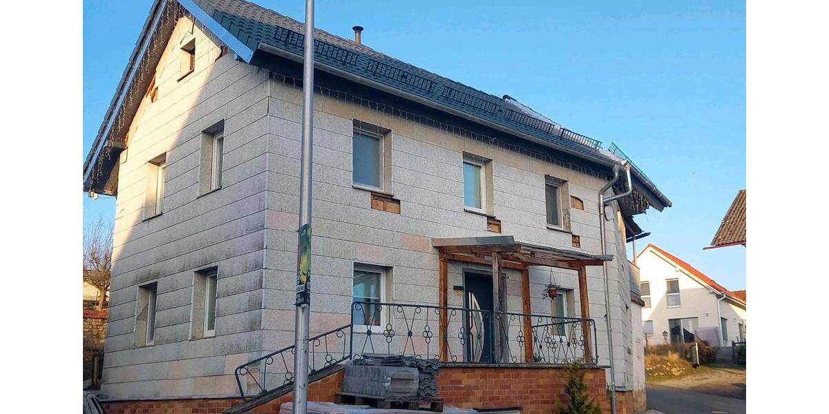 Einfamilienhaus Haßfurt - 7.5 Zimmer, 150 m&sup2;, 185.000&euro; | Angebot:25382606