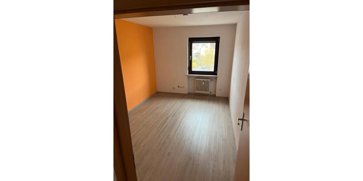 Etagenwohnung Schweinfurt Bellevue - 3 Zimmer, 90 m&sup2;, 229.000&euro; | Angebot:25046097