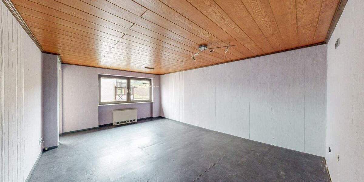 Mehrfamilienhaus, Wohnhaus Schwebenried Schwebenried - 8 Zimmer, 209 m&sup2;, 300.000&euro; | Angebot:25997007