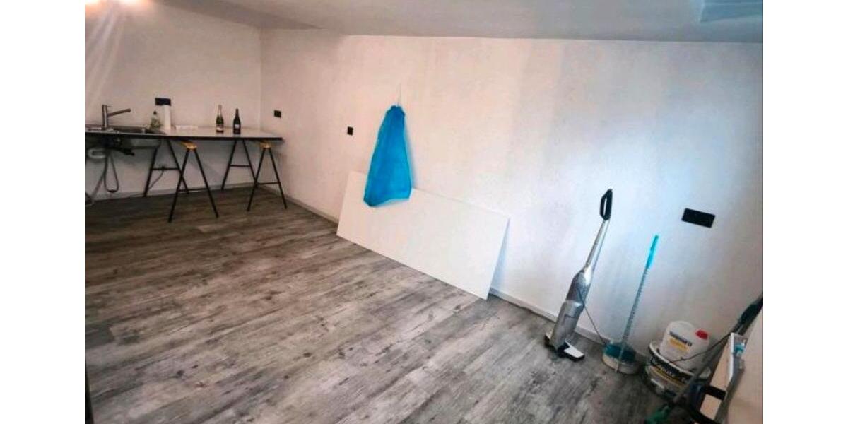 Einfamilienhaus Rauhenebrach - 8 Zimmer, 250 m&sup2;, 220.000&euro; | Angebot:27083530