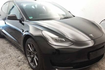 Tesla Model 3 136.667 km 23.650 &euro; Bad Kissingen 97688