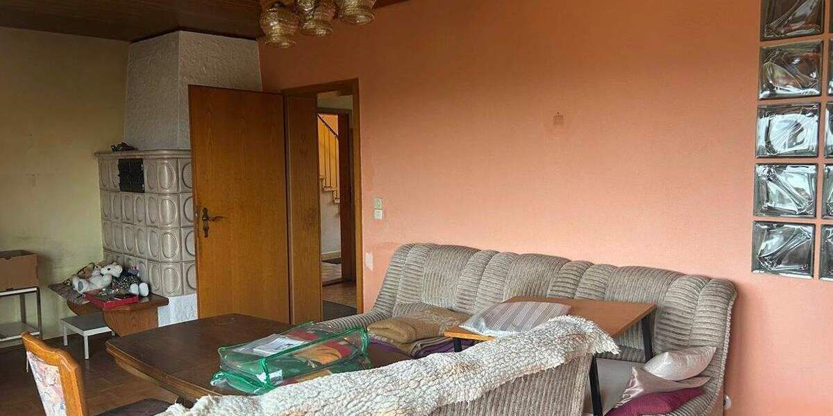 Einfamilienhaus Haßfurt Sylbach - 6 Zimmer, 120 m&sup2;, 219.000&euro; | Angebot:25729013