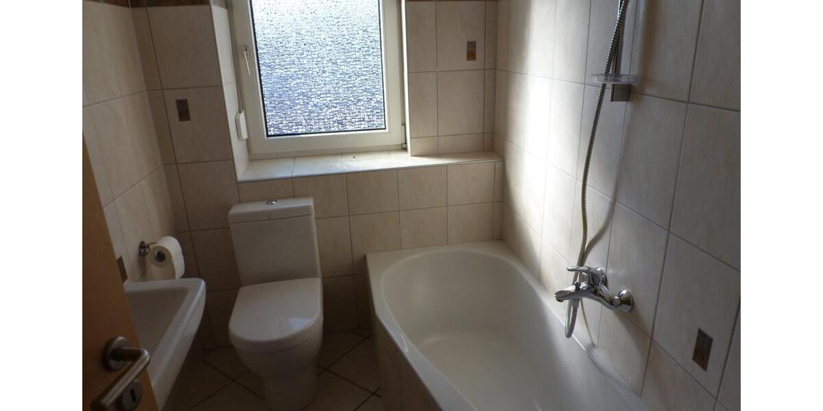 Etagenwohnung Stadtlauringen - 4 Zimmer, 125 m&sup2;, 700&euro; | Angebot:25843472