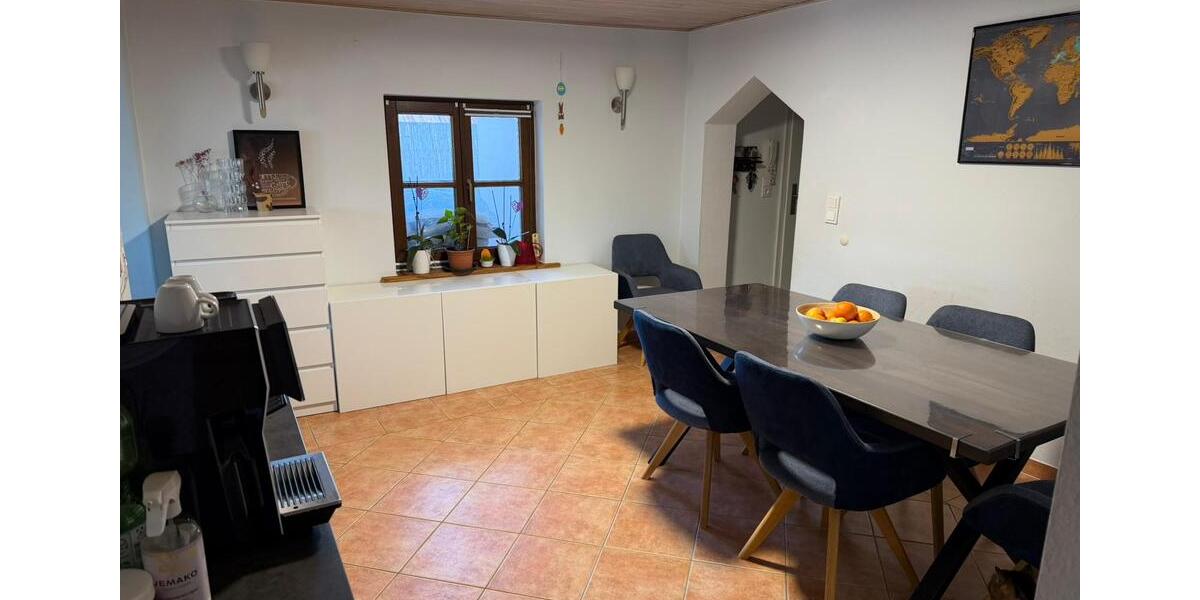 Etagenwohnung Rimpar - 4 Zimmer, 125 m&sup2;, 1.100&euro; | Angebot:26018667