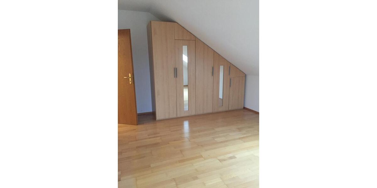 Dachgeschoßwohnung Bad Kissingen - 3.5 Zimmer, 89 m&sup2;, 750&euro; | Angebot:26048602