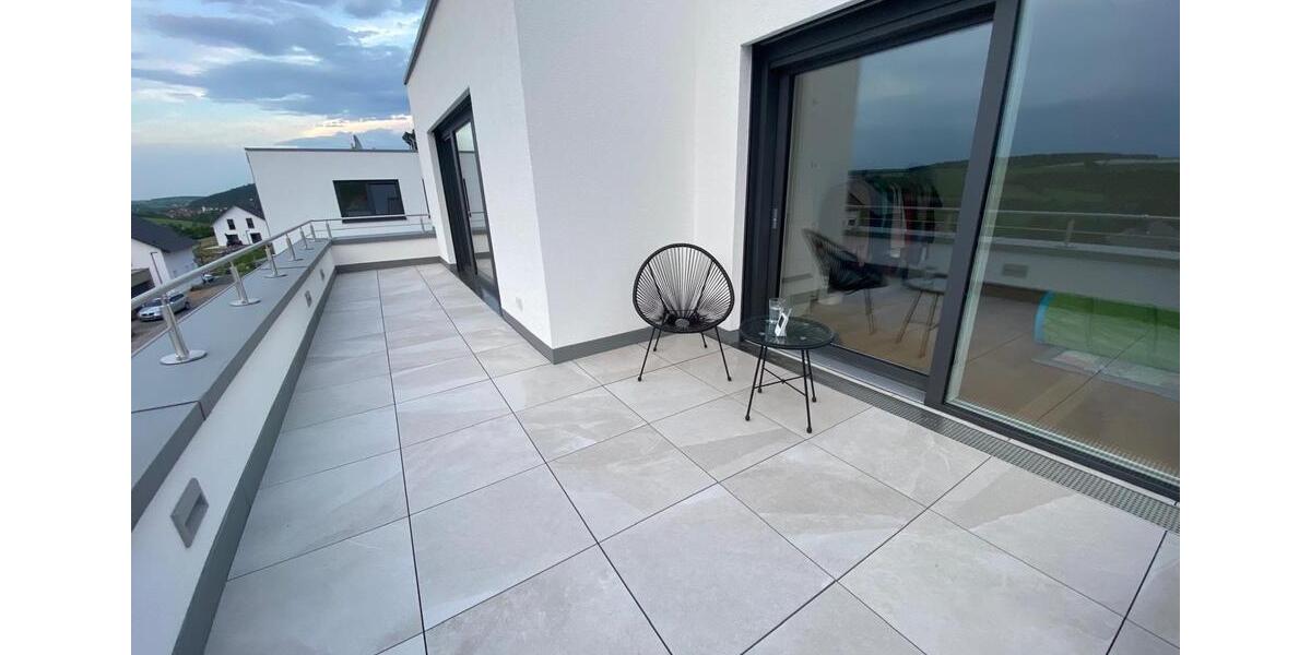 Villa Thüngen - 7 Zimmer, 210 m&sup2;, 2.500&euro; | Angebot:26129967