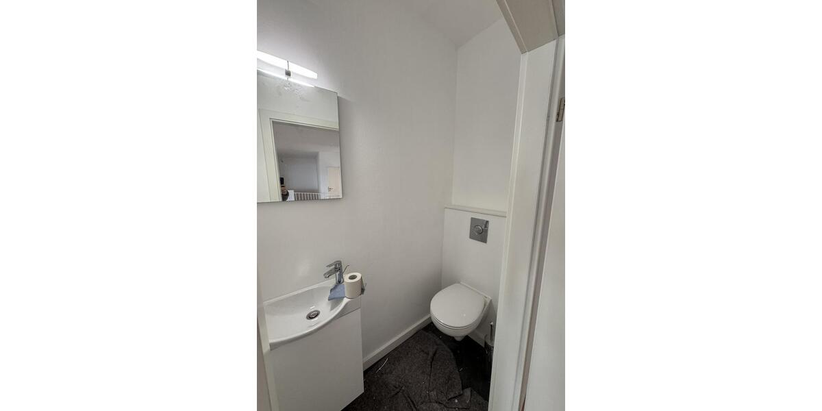 Etagenwohnung Schweinfurt Gartenstadt - 4 Zimmer, 155 m&sup2;, 1.550&euro; | Angebot:25251372