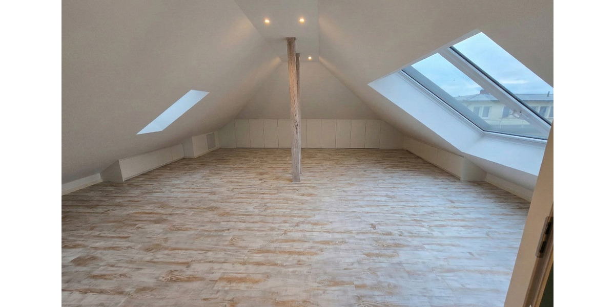 Maisonettenwohnung Schweinfurt Gartenstadt - 5 Zimmer, 206 m&sup2;, 1.620&euro; | Angebot:25941787