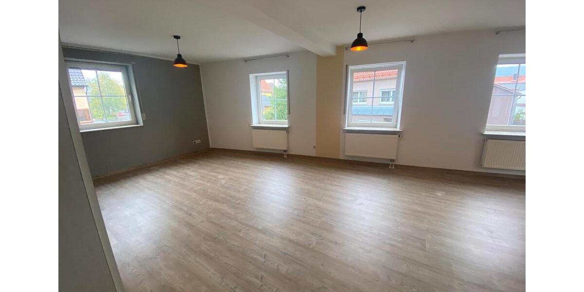 Etagenwohnung Sand am Main - 3 Zimmer, 105 m&sup2;, 720&euro; | Angebot:25851509