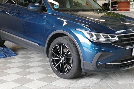 VW Tiguan 65.286 km 25.990 &euro; Wasserlosen 97535