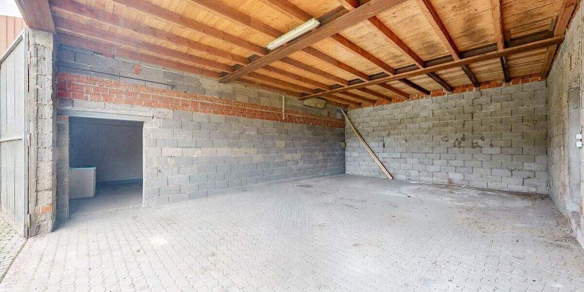 Mehrfamilienhaus, Wohnhaus Schwebenried Schwebenried - 8 Zimmer, 209 m&sup2;, 300.000&euro; | Angebot:25997007