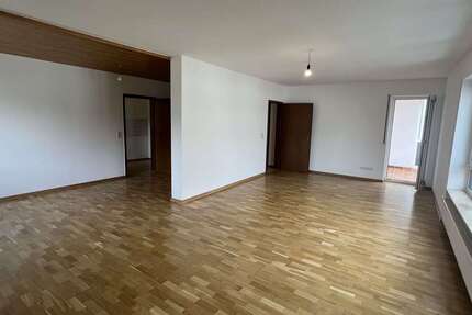 Wohnung Bad Kissingen - 3 Zimmer, 105 m&sup2;, 850&euro; | Angebot:26641749