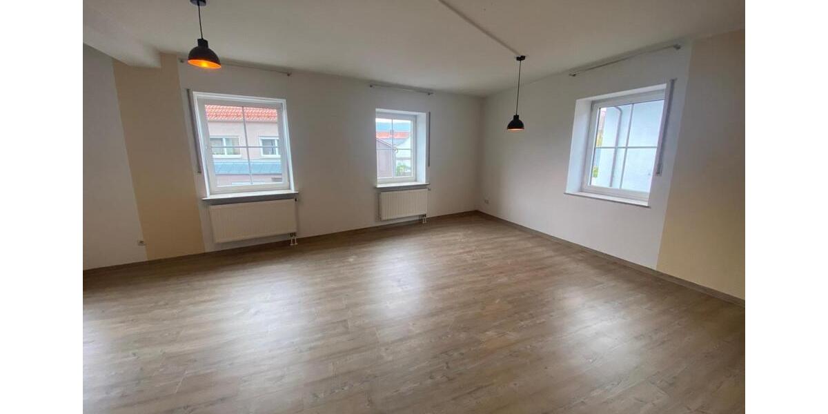 Etagenwohnung Sand am Main - 3 Zimmer, 105 m&sup2;, 720&euro; | Angebot:25851509