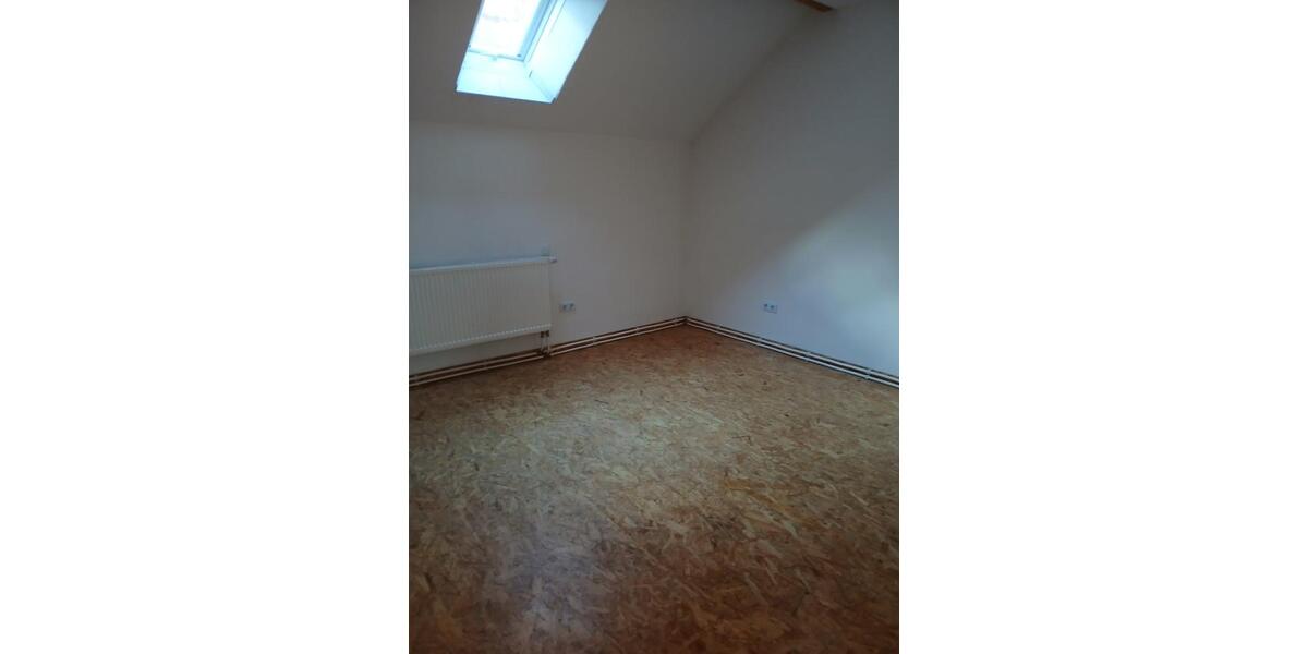 Etagenwohnung Lülsfeld - 6 Zimmer, 95 m&sup2;, 600&euro; | Angebot:25968150