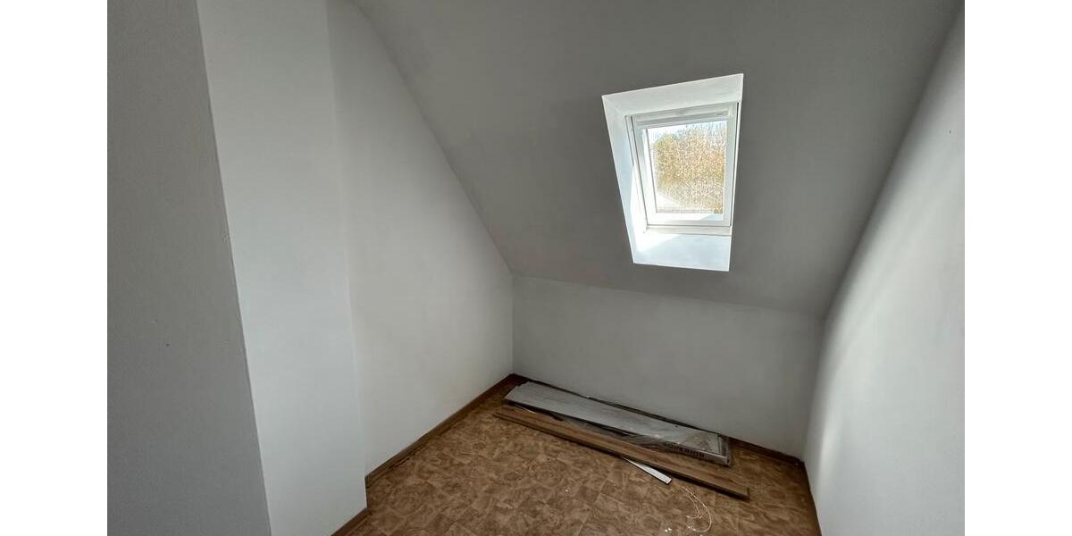 Dachgeschoßwohnung Dittelbrunn - 1 Zimmer, 30 m&sup2;, 550&euro; | Angebot:26047339