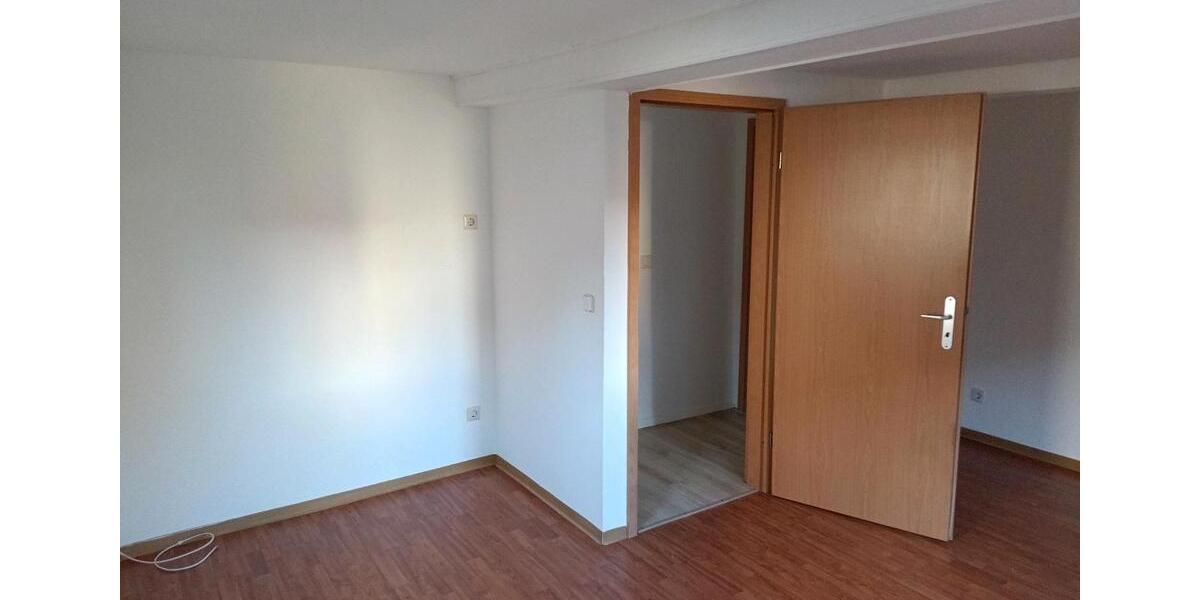 Einfamilienhaus Hammelburg - 9 Zimmer, 113 m&sup2;, 650&euro; | Angebot:25603624