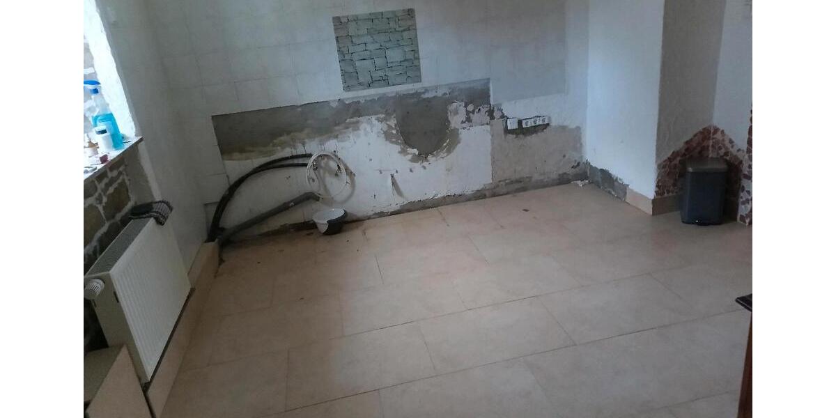 Etagenwohnung Arnstein - 8 Zimmer, 200 m&sup2;, 300.000&euro; | Angebot:26024338