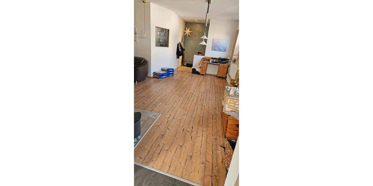 Mehrfamilienhaus, Wohnhaus Bundorf - 9 Zimmer, 250 m&sup2;, 250.000&euro; | Angebot:25891847