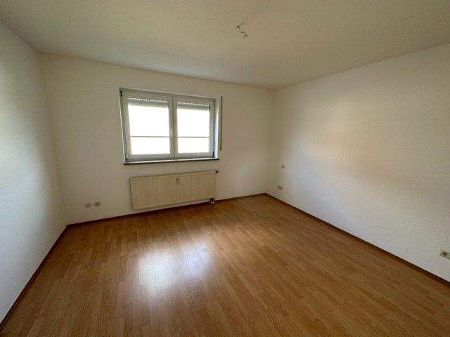 Etagenwohnung Prosselsheim - 4 Zimmer, 90 m&sup2;, 780&euro; | Angebot:25774918