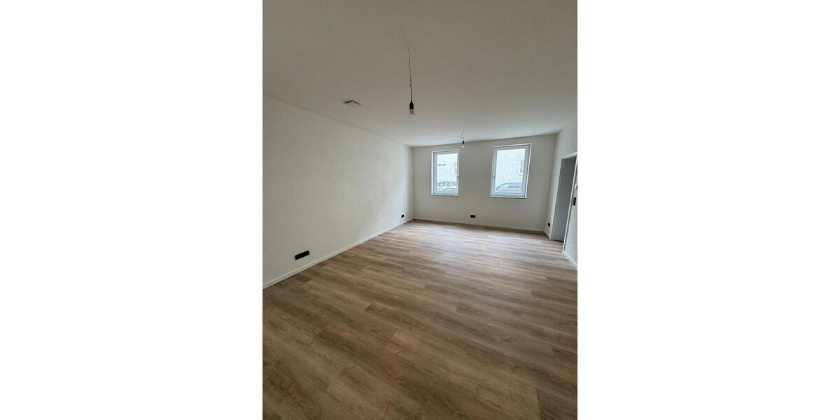 Erdgeschoßwohnung Dittelbrunn - 3 Zimmer, 83 m&sup2;, 1.050&euro; | Angebot:26640898