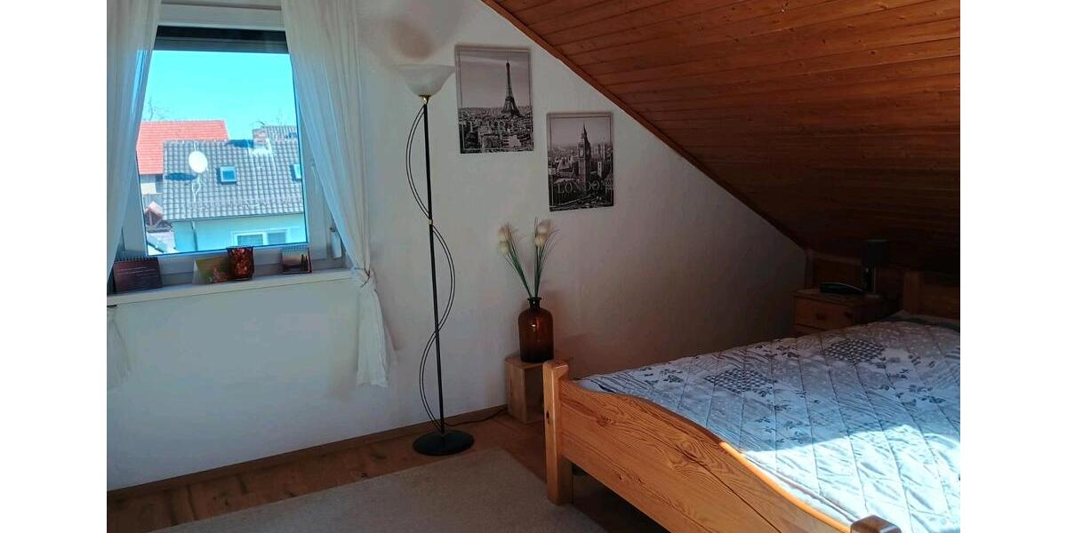 Dachgeschoßwohnung Knetzgau - 3 Zimmer, 70 m&sup2;, 550&euro; | Angebot:26006516