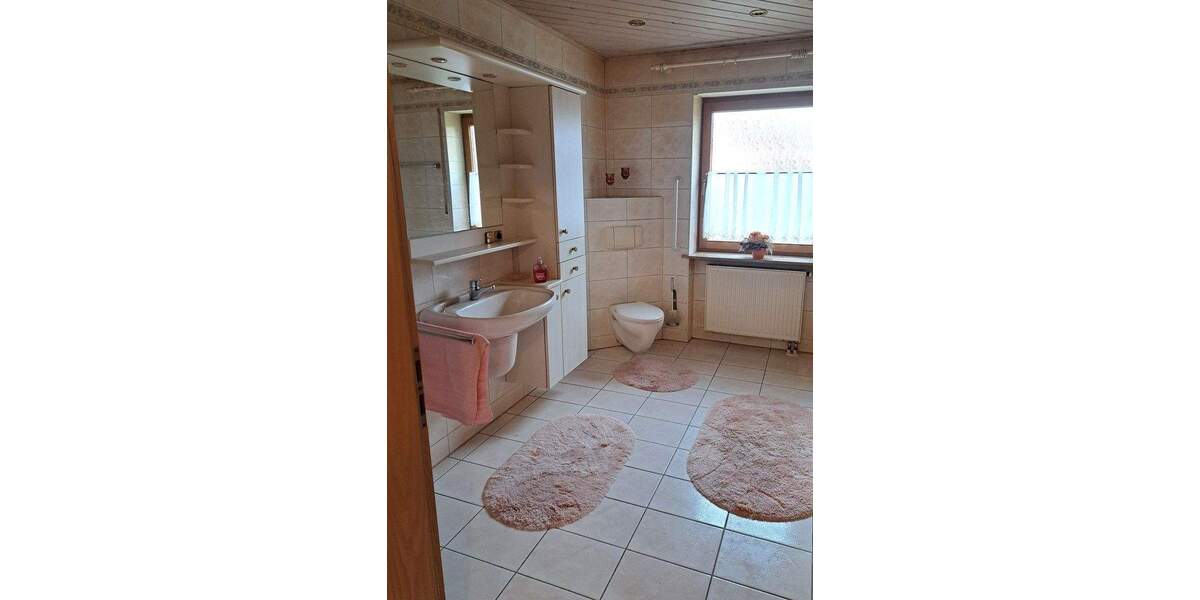 Mehrfamilienhaus, Wohnhaus Hofheim i.UFr. Ostheim - 6 Zimmer, 140 m&sup2;, 423.000&euro; | Angebot:25716358