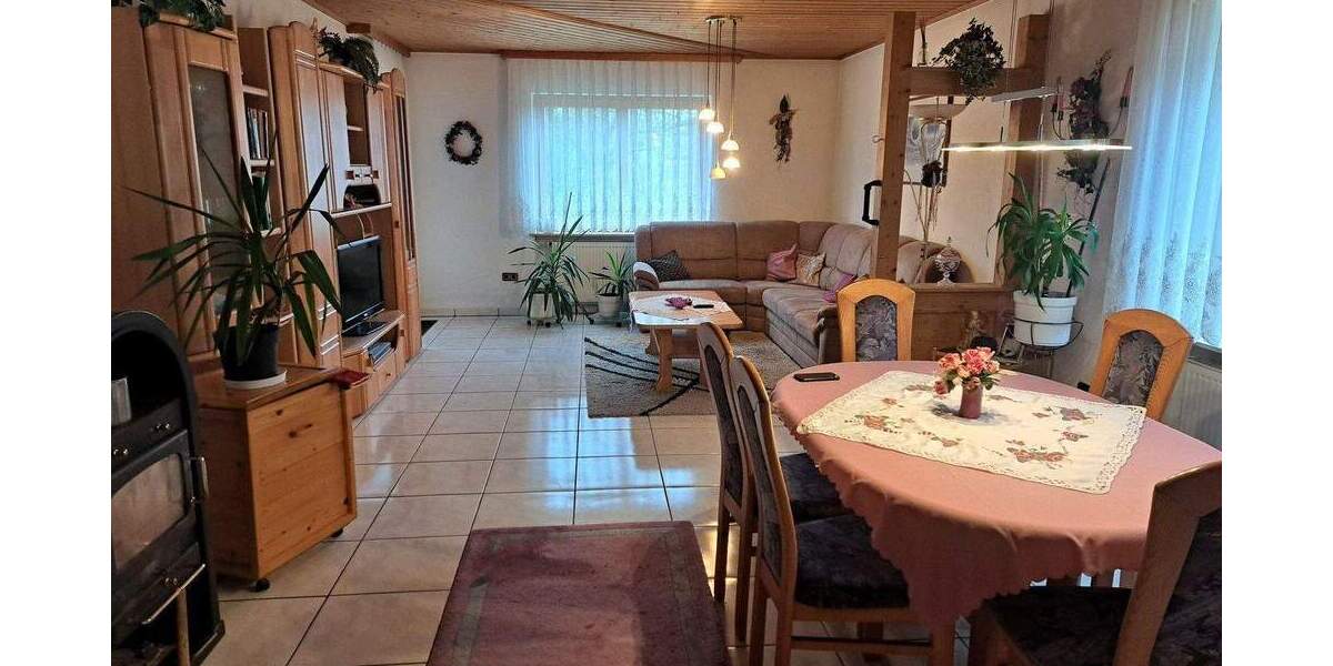 Mehrfamilienhaus, Wohnhaus Hofheim i.UFr. Ostheim - 6 Zimmer, 140 m&sup2;, 423.000&euro; | Angebot:25716358