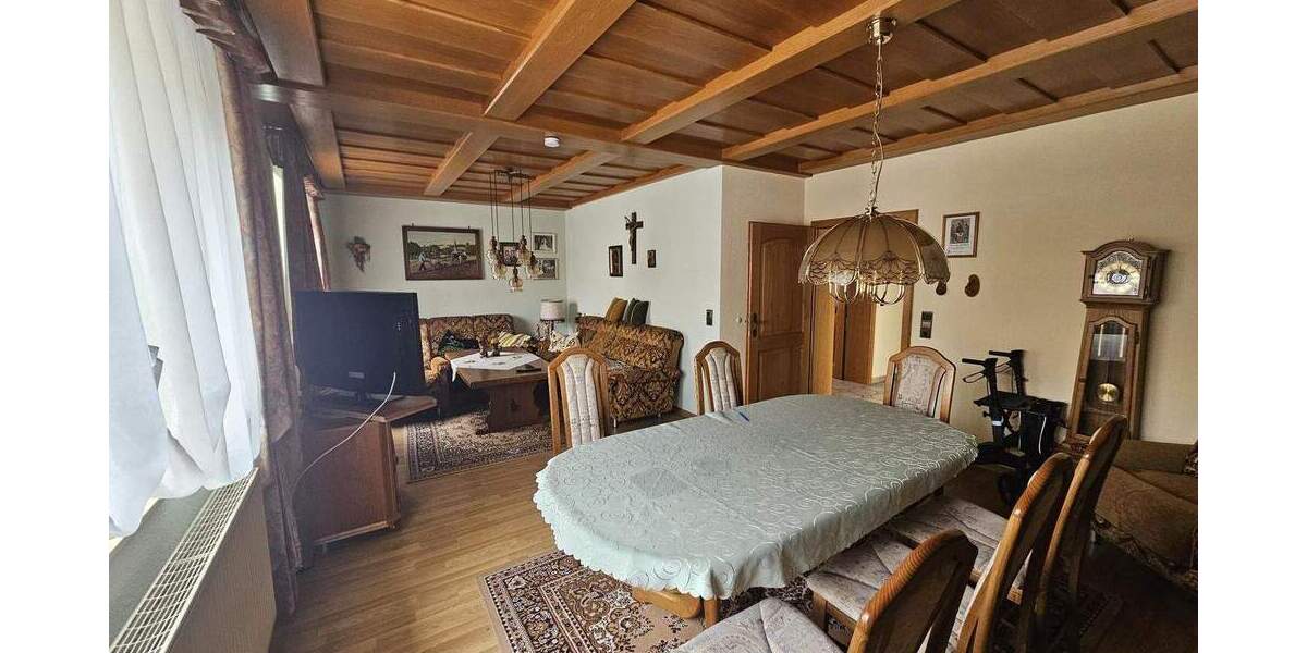 Mehrfamilienhaus, Wohnhaus Prosselsheim - 9 Zimmer, 249 m&sup2;, 469.000&euro; | Angebot:25696246