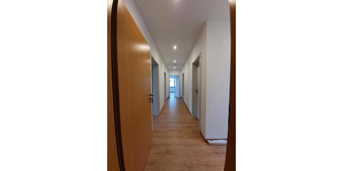 Maisonettenwohnung Bergrheinfeld - 4 Zimmer, 125 m&sup2;, 1.000&euro; | Angebot:25998895