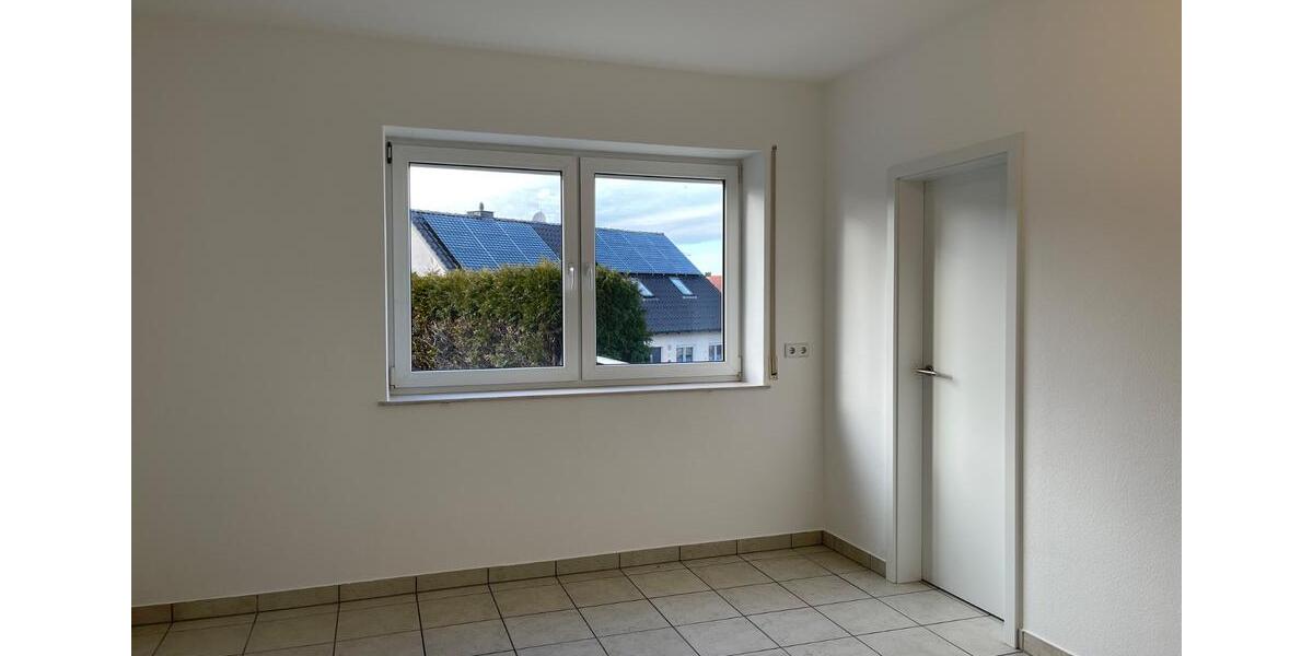 Doppelhaushälfte Werneck - 5.5 Zimmer, 150 m&sup2;, 1.500&euro; | Angebot:25239384
