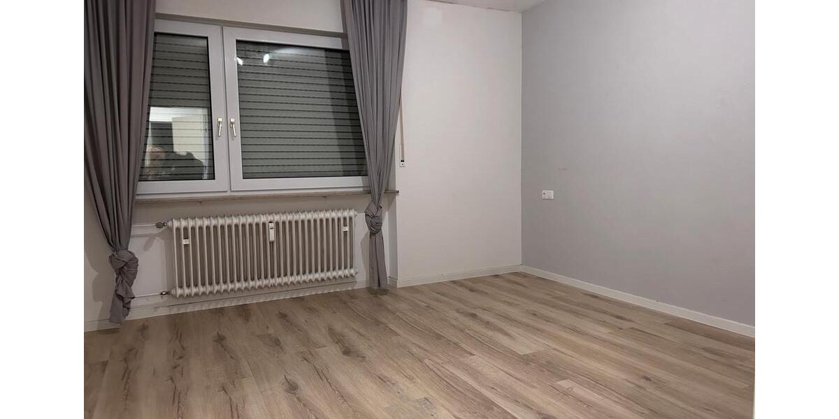 Hochparterre Schweinfurt Haardt - 3 Zimmer, 78 m&sup2;, 210.000&euro; | Angebot:24513787