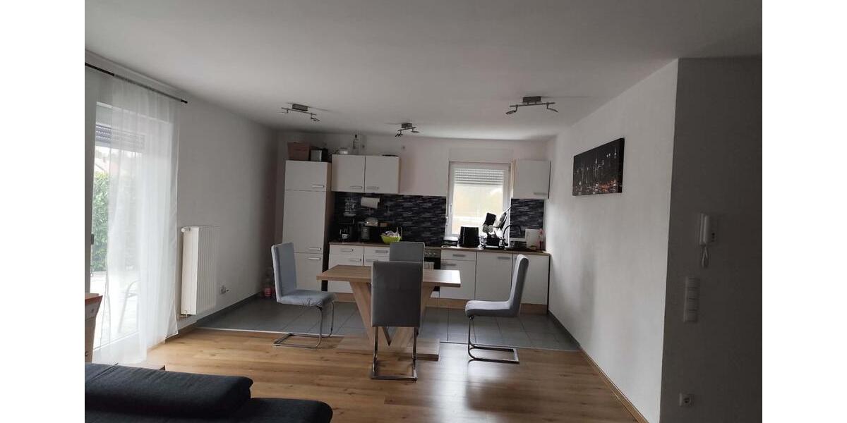 Erdgeschoßwohnung Sennfeld - 3 Zimmer, 100 m&sup2;, 1.460&euro; | Angebot:25989101
