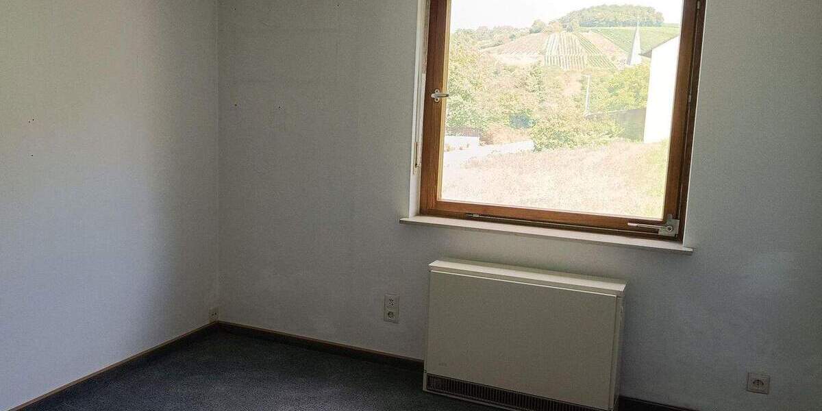 Einfamilienhaus Retzstadt - 8 Zimmer, 185 m&sup2;, 295.000&euro; | Angebot:25716350