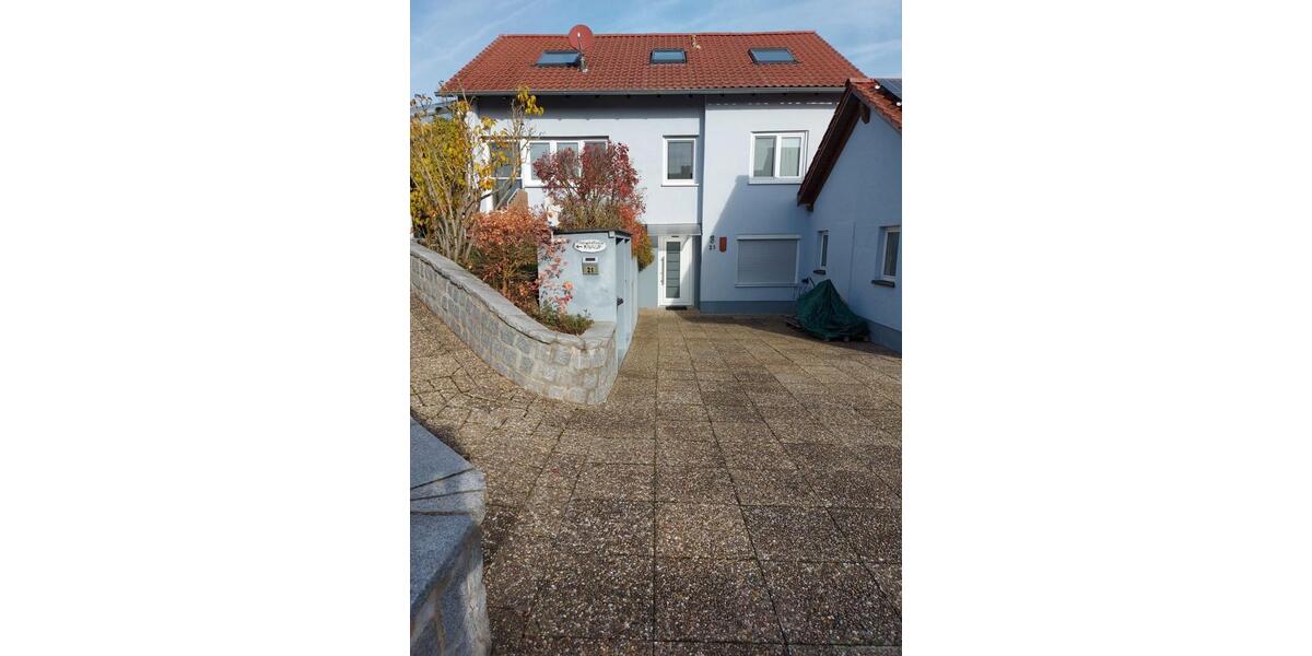 Mehrfamilienhaus, Wohnhaus Bergrheinfeld - 8 Zimmer, 239 m&sup2;, 579.000&euro; | Angebot:25963456