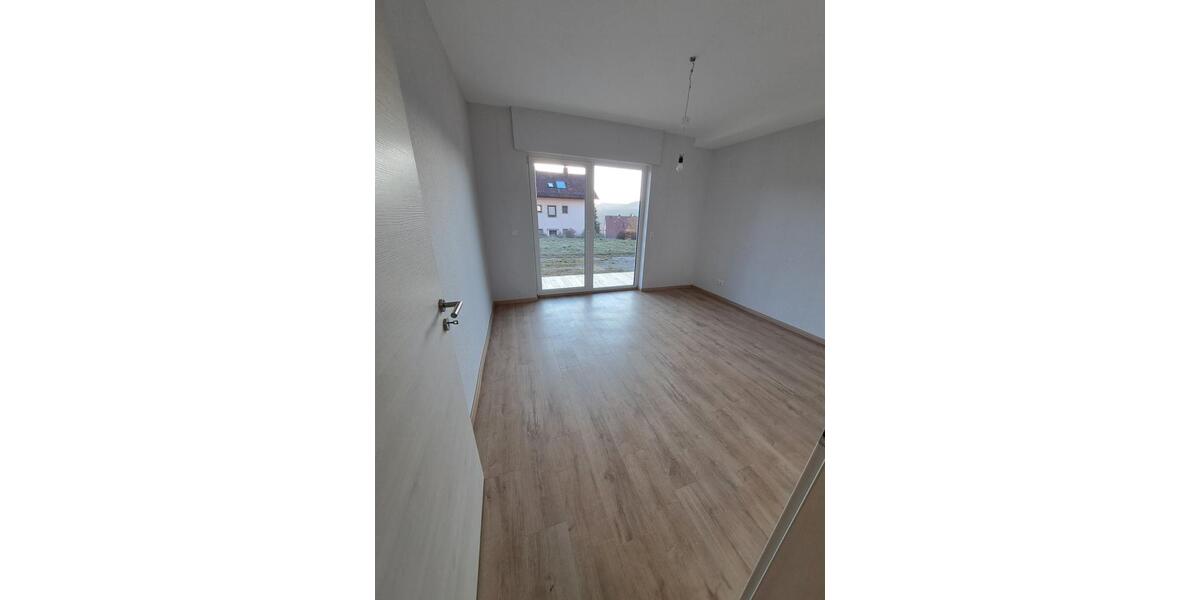 Etagenwohnung Bad Bocklet - 3.5 Zimmer, 110 m&sup2;, 890&euro; | Angebot:26041394