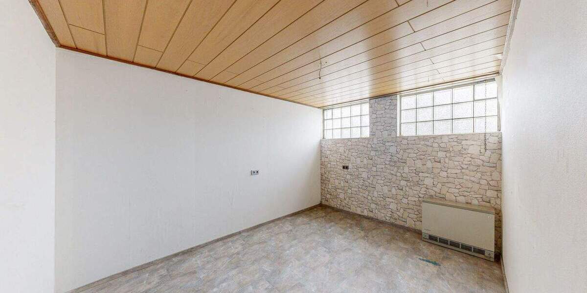 Mehrfamilienhaus, Wohnhaus Schwebenried Schwebenried - 8 Zimmer, 209 m&sup2;, 300.000&euro; | Angebot:25997007