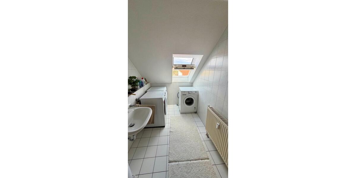 Dachgeschoßwohnung Schweinfurt Gartenstadt - 2 Zimmer, 62 m&sup2;, 985&euro; | Angebot:26169819